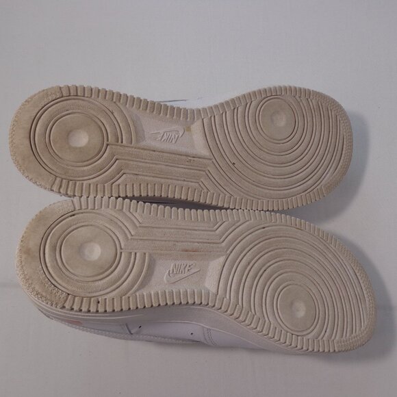 Nike Air Force 1 White Sneakers w. Hand Painted Heart‎ DD8959-100 Women's Sz 9.5 - Picture 7 of 7